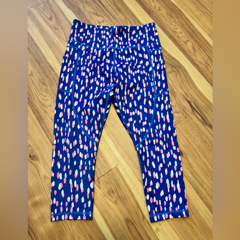 NWOT Zyia Drop of Spring Cropped Leggings